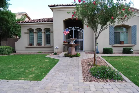 435 E Phelps St, Gilbert, AZ 85295 photo 5