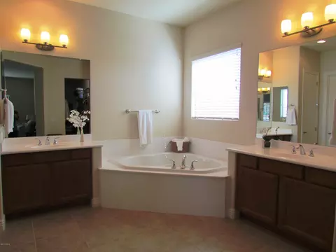 2951 E Red Oak Ct, Gilbert, AZ 85297 photo 18