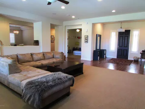 2951 E Red Oak Ct, Gilbert, AZ 85297 photo 2