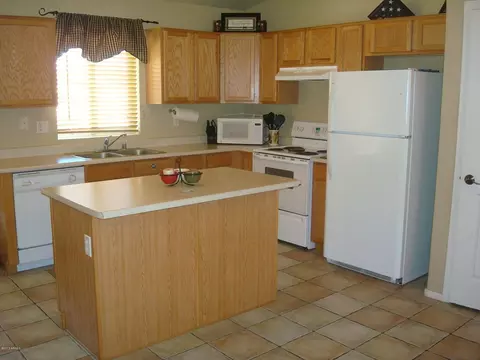 1932 E Phelps Rd, Phoenix, AZ 85022 photo 3