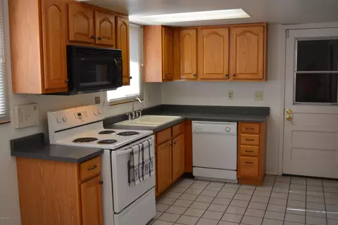 3750 E Shaw Butte Dr, Phoenix, AZ 85028 photo 3