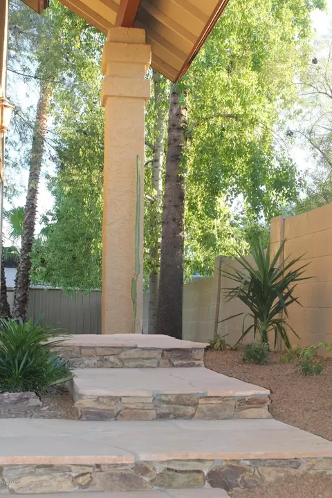 2365 E Christy Dr, Phoenix, AZ 85028 photo 4