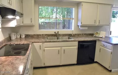 1020 E Orangewood Ave, Phoenix, AZ 85020 photo 5