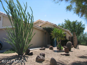 2019 E Robin Ln, Phoenix, AZ 85024 photo 2