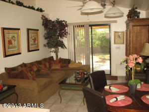 2019 E Robin Ln, Phoenix, AZ 85024 photo 4