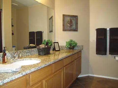 240 E Betsy Ct, Gilbert, AZ 85296 photo 17