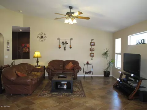 240 E Betsy Ct, Gilbert, AZ 85296 photo 6