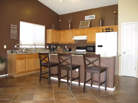 240 E Betsy Ct, Gilbert, AZ 85296 photo 7