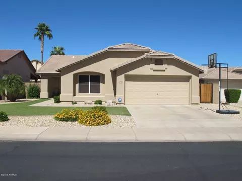 240 E Betsy Ct, Gilbert, AZ 85296 photo 1