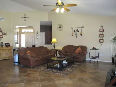 240 E Betsy Ct, Gilbert, AZ 85296 photo 5