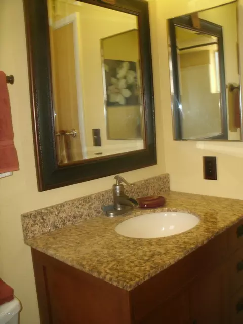 2002 N 47th Pl, Phoenix, AZ 85008 photo 9