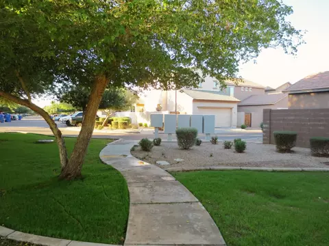 1935 E Oxford Ln, Gilbert, AZ 85295 photo 10