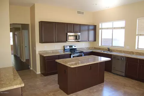 4053 E Williams Dr, Phoenix, AZ 85050 photo 4
