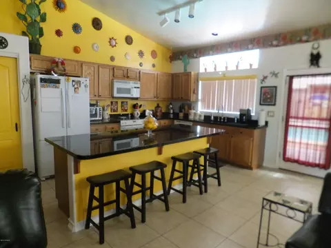 1733 W Laurel Ct, Gilbert, AZ 85233 photo 2