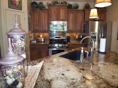 7016 E Mallory St, Mesa, AZ 85207 photo 2