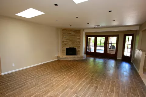 2422 E Cinnabar Ave, Phoenix, AZ 85028 photo 5