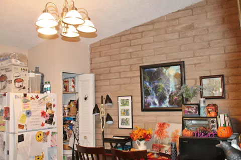 626 N Drew St E, Mesa, AZ 85201 photo 5