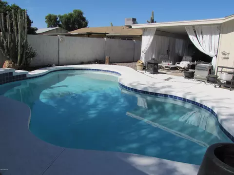 2913 E John Cabot Rd, Phoenix, AZ 85032 photo 2
