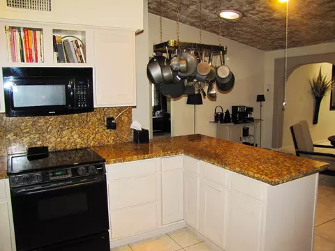 2913 E John Cabot Rd, Phoenix, AZ 85032 photo 4