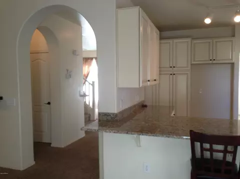 3863 Edna Dr, Gilbert, AZ 85296 photo 5