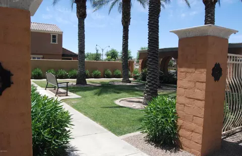 1810 S Seton Ave, Gilbert, AZ 85295 photo 2