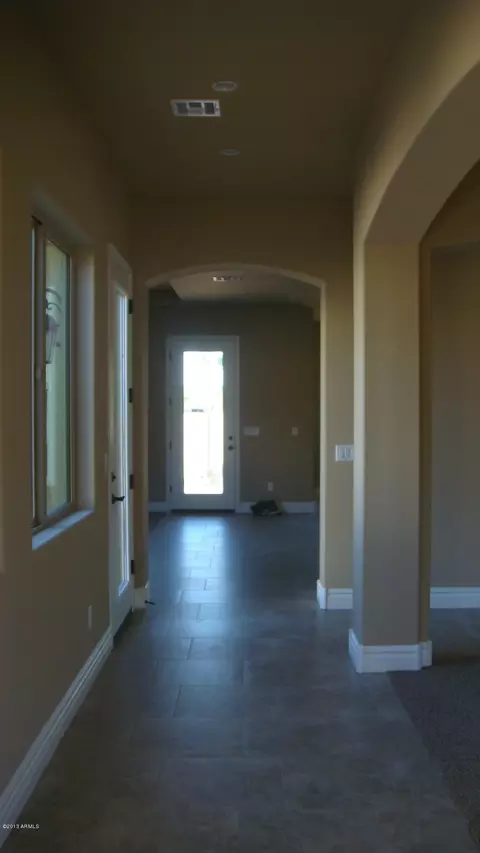 3216 E Branham Ln, Phoenix, AZ 85042 photo 8