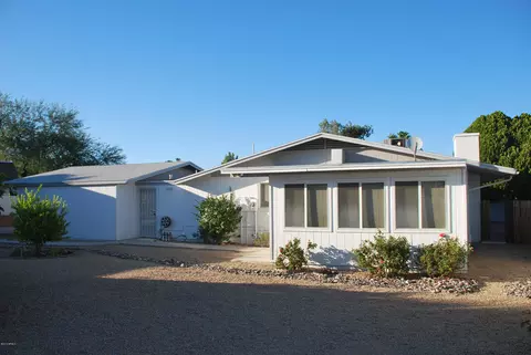 2529 E Turquoise Dr, Phoenix, AZ 85028 photo 4