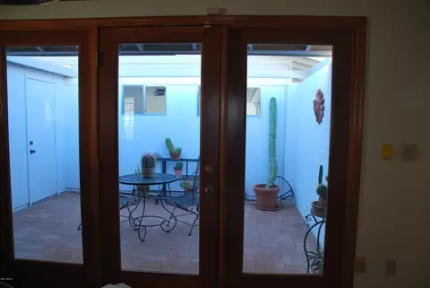 2529 E Turquoise Dr, Phoenix, AZ 85028 photo 8