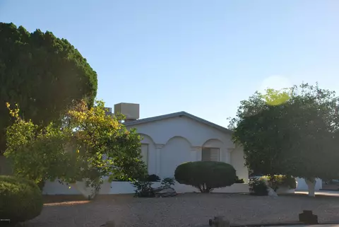 2529 E Turquoise Dr, Phoenix, AZ 85028 photo 1