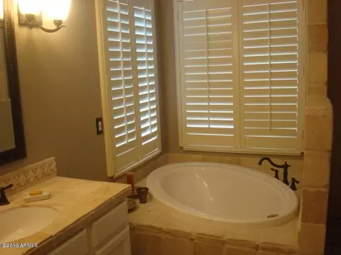 1530 E Sagebrush Ct, Gilbert, AZ 85296 photo 14