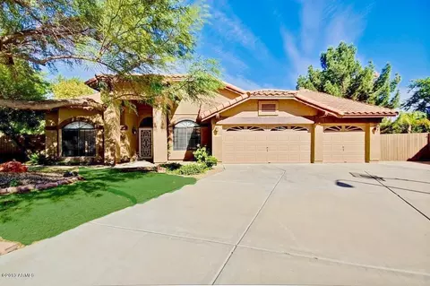 1138 W Iris Dr, Gilbert, AZ 85233 photo 1