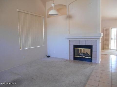 3211 E Behrend Dr, Phoenix, AZ 85050 photo 2