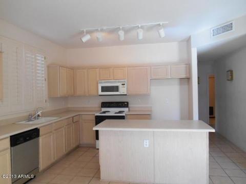 3211 E Behrend Dr, Phoenix, AZ 85050 photo 8