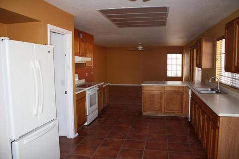 802 W Devon Dr, Gilbert, AZ 85233 photo 2