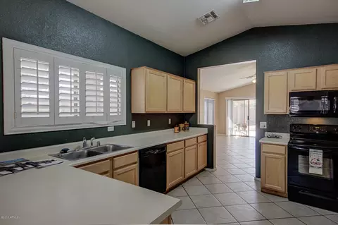 2267 E Mariposa Grande --, Phoenix, AZ 85024 photo 4