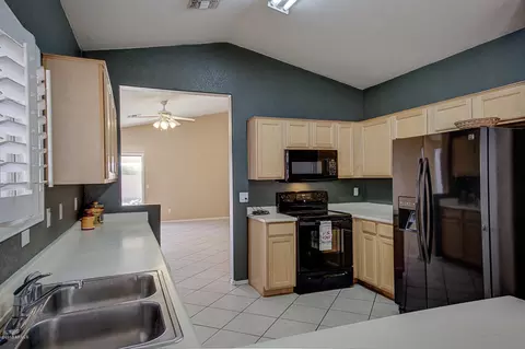 2267 E Mariposa Grande --, Phoenix, AZ 85024 photo 11