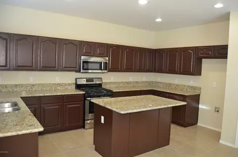 630 N Pheasant Dr, Gilbert, AZ 85234 photo 4