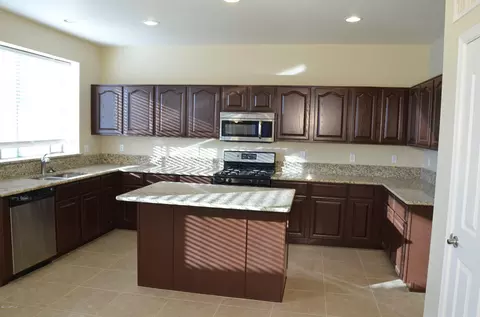 630 N Pheasant Dr, Gilbert, AZ 85234 photo 3