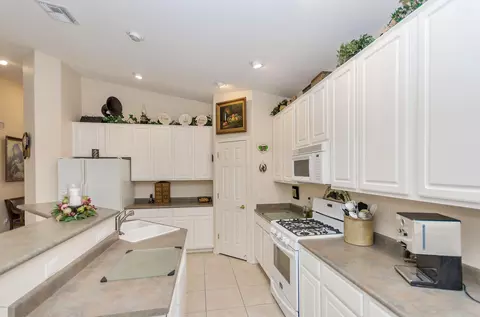 4258 E Strawberry Dr, Gilbert, AZ 85298 photo 7