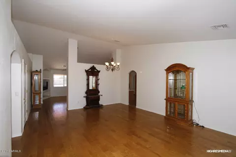 1611 E Maddock Rd, Phoenix, AZ 85086 photo 2