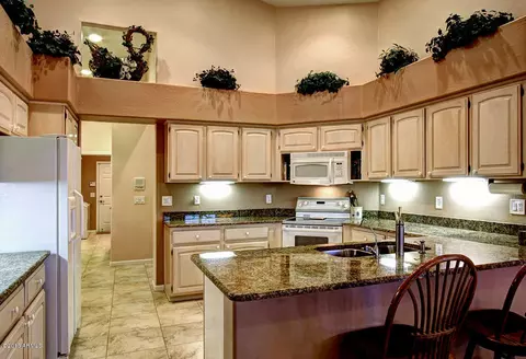 6525 E Viewmont Dr, Mesa, AZ 85215 photo 2