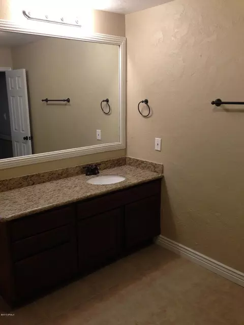 711 E South Mountain Ave, Phoenix, AZ 85042 photo 17