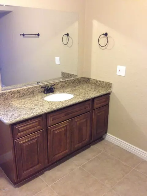 711 E South Mountain Ave, Phoenix, AZ 85042 photo 5