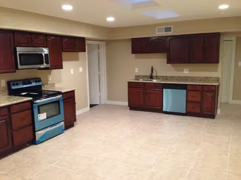 711 E South Mountain Ave, Phoenix, AZ 85042 photo 11