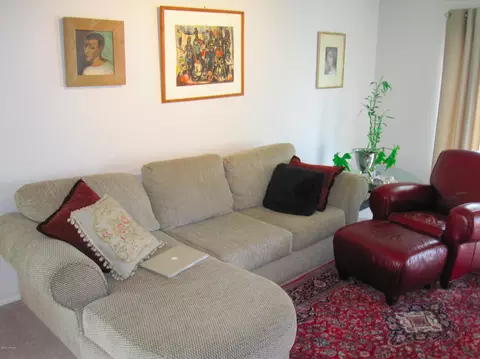1015 E Concorda Dr, Tempe, AZ 85282 photo 4