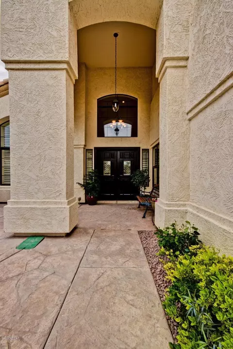 1831 E Monarch Bay Dr, Gilbert, AZ 85234 photo 4