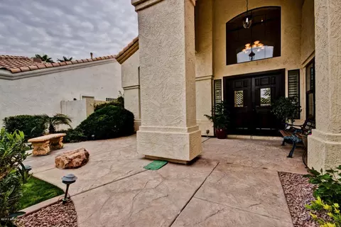 1831 E Monarch Bay Dr, Gilbert, AZ 85234 photo 3