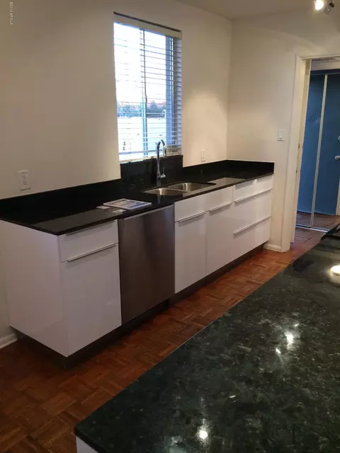 3242 E Camelback Rd #201, Phoenix, AZ 85018 photo 2