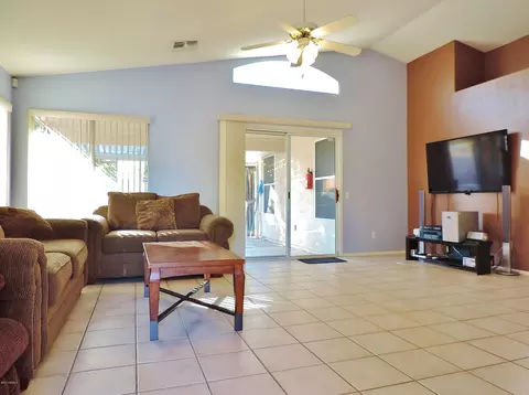 309 W Bruce Ave, Gilbert, AZ 85233 photo 4