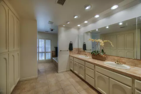 4434 E Camelback Rd #131, Phoenix, AZ 85018 photo 19